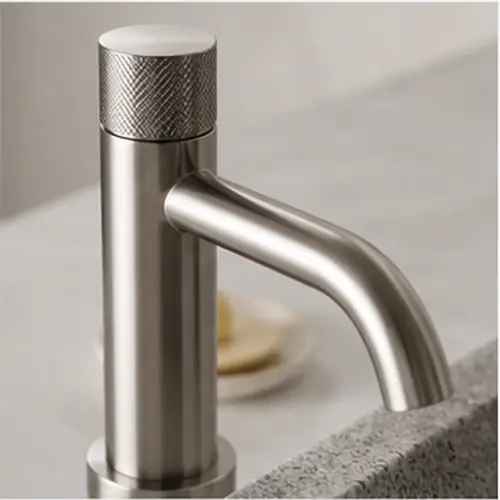 Fırçalanmış metal banyo armatürü